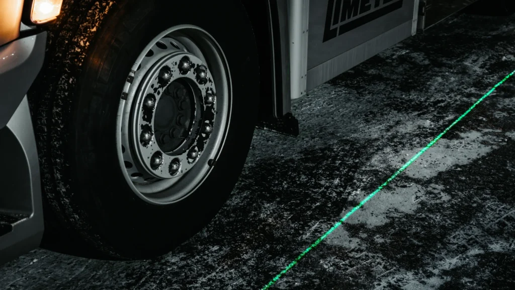 4D-tutka ohjaa viivalaseria lastausalueella